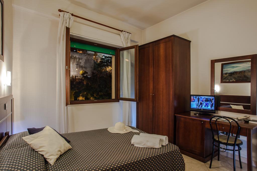 Hotel La Terrazza Κάλιαρι Δωμάτιο φωτογραφία