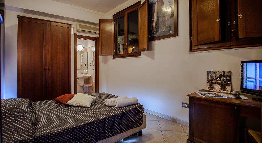 Hotel La Terrazza Κάλιαρι Δωμάτιο φωτογραφία