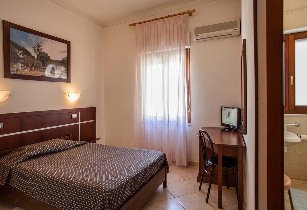 Hotel La Terrazza Κάλιαρι Δωμάτιο φωτογραφία