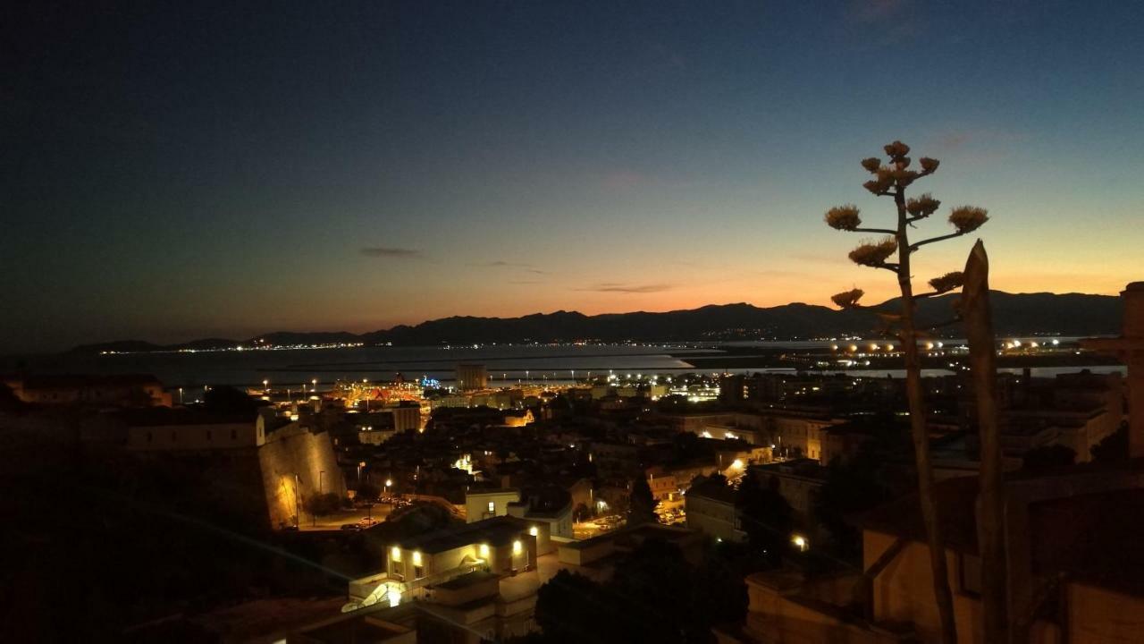 Hotel La Terrazza Κάλιαρι Εξωτερικό φωτογραφία